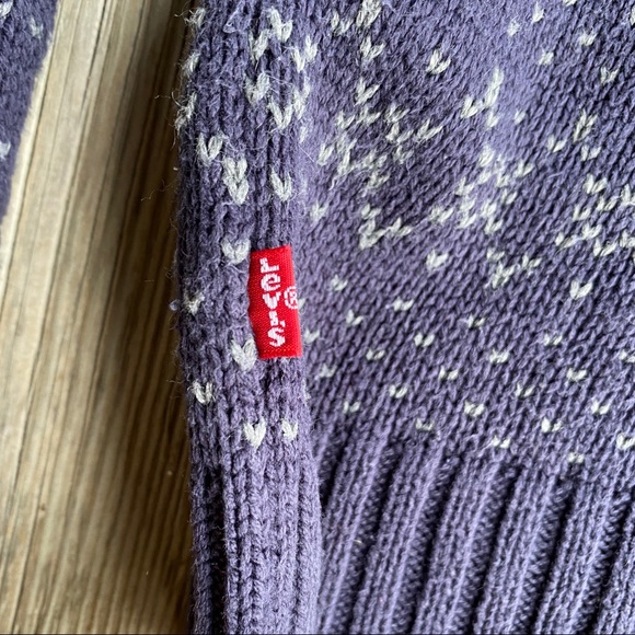 Levi’s Knit Sweater - Picture 6 of 6